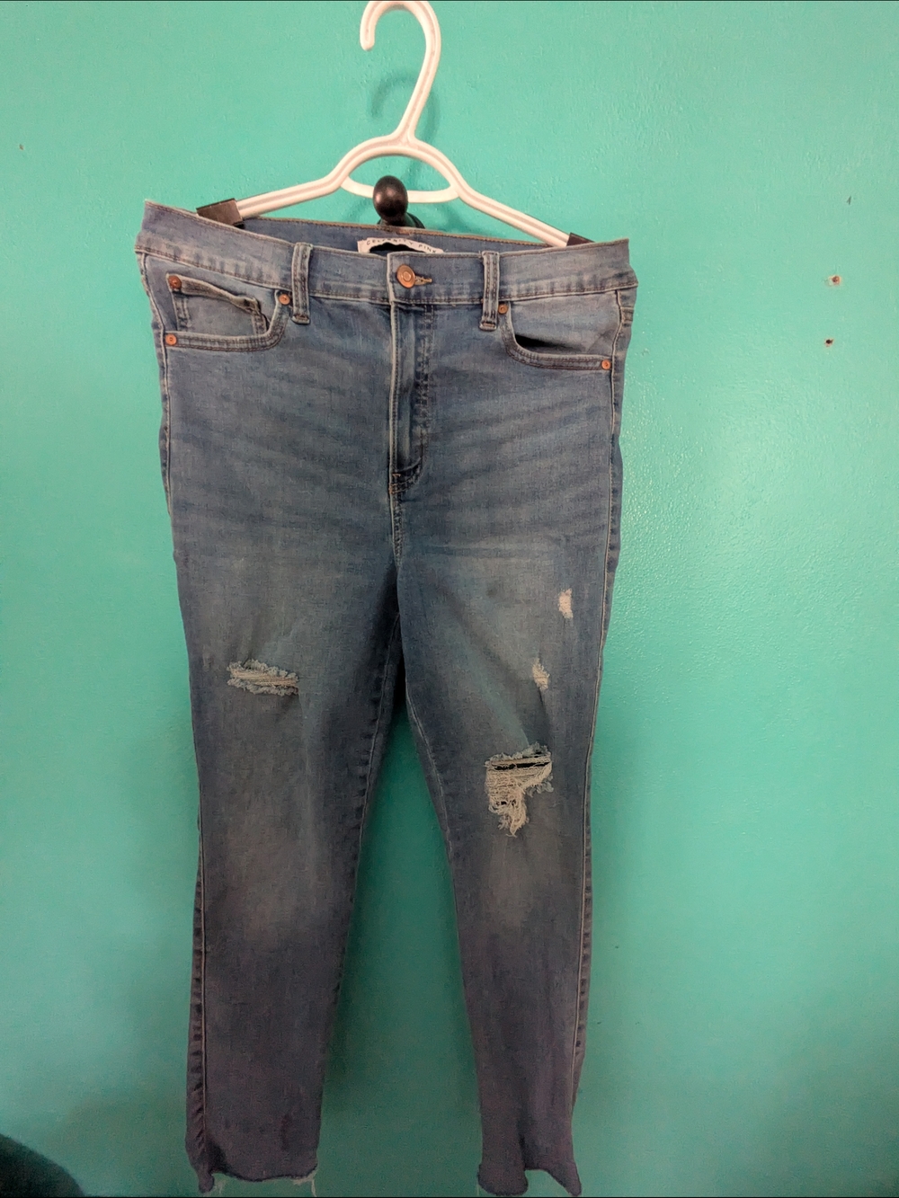 Celebrity Pink Light Wash Ripped‎ Skinny Jeans
